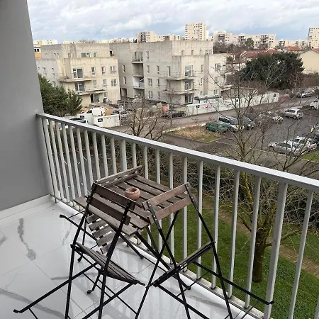 Bel Spacieux T4 Avec 2 Parkings Privée Gratuit *